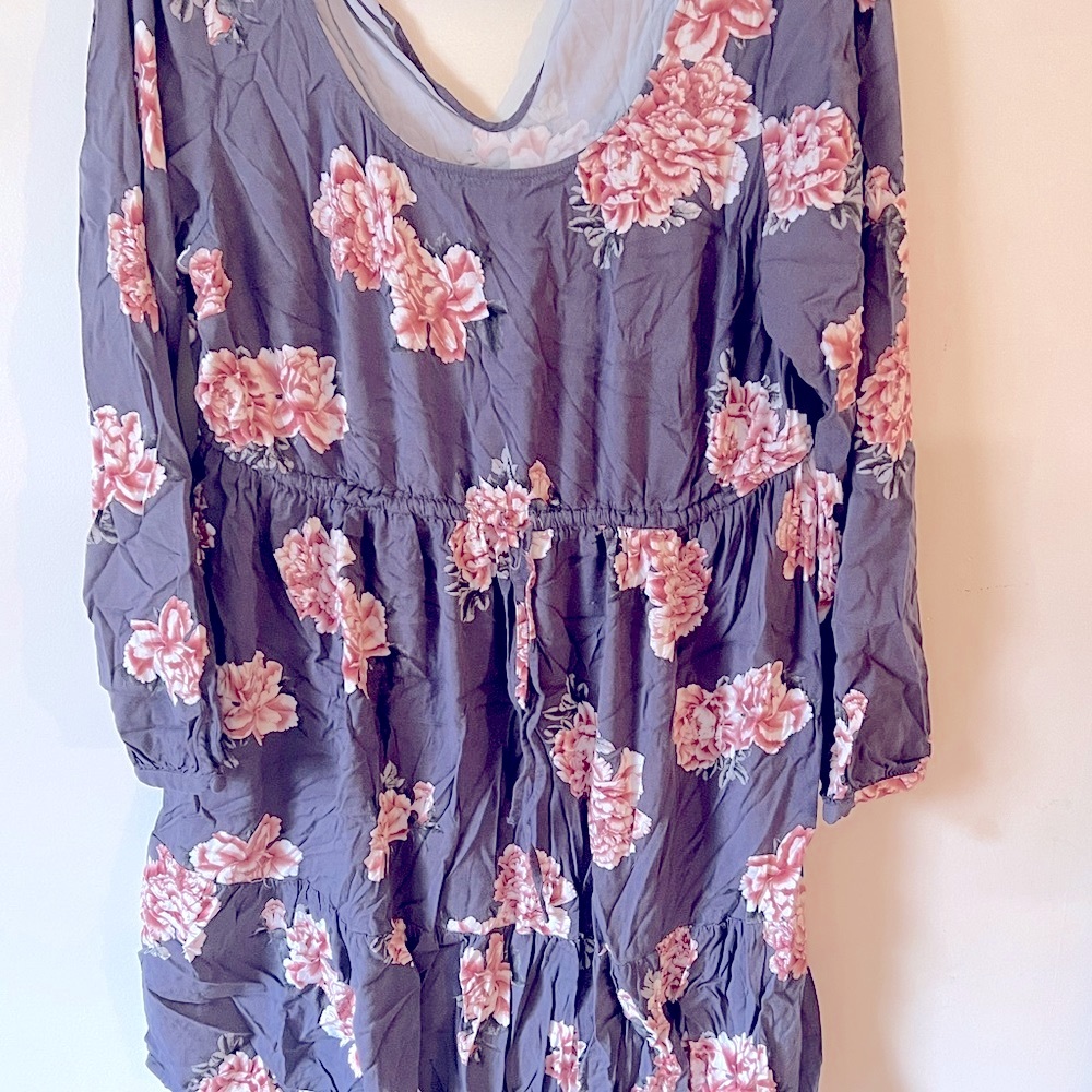 Dress - Picture 2 of 2